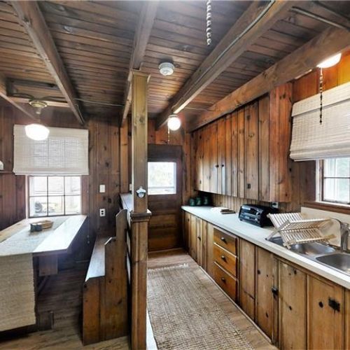 Kitchen and breakfast nook