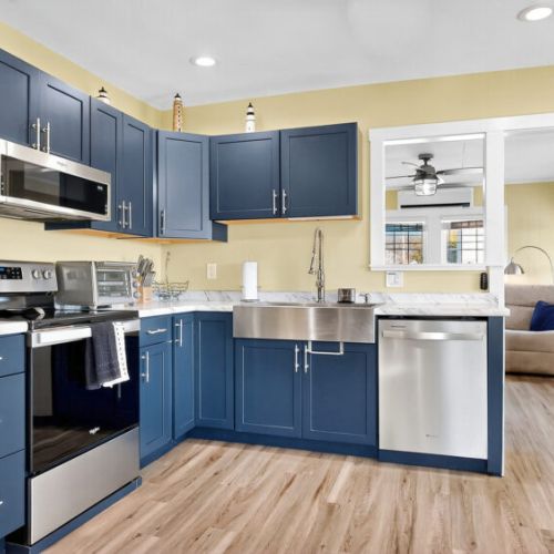 Full kitchen with dishwasher