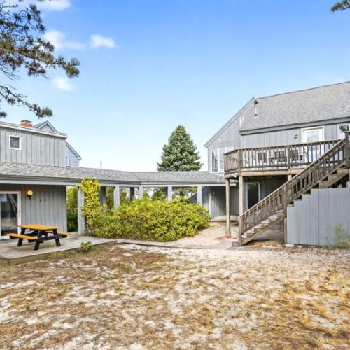 In law suite with catwalk to primary house