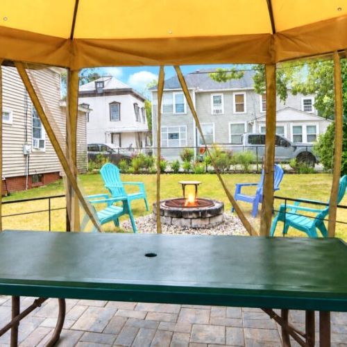 Outdoor seating | shaded area