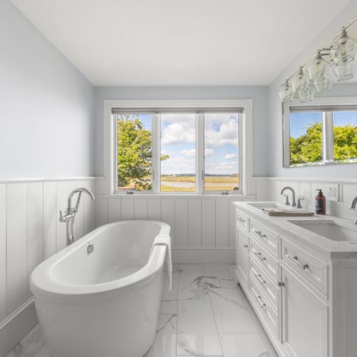 Full size bathroom | tub available | primary bath