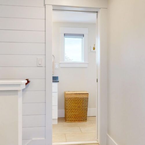 Full bath | third floor