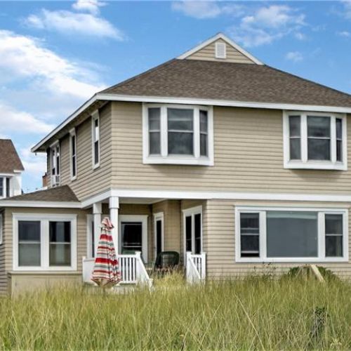 Front of the property facing the ocean