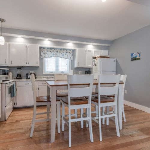 Kitchen with dining table