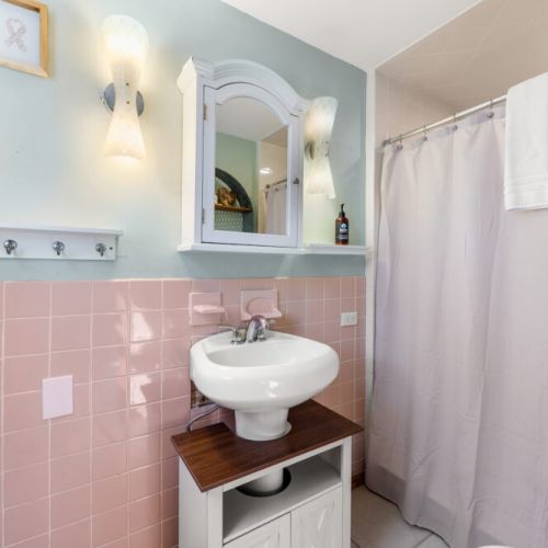 First floor | full bathroom with bathtub