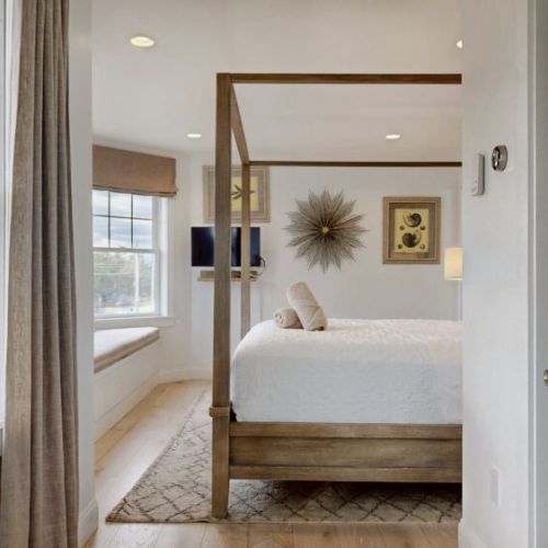 2nd floor bedroom| king bed
