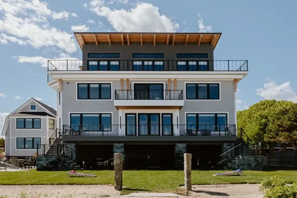 Tidal house + beach haven