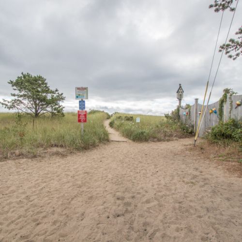 Path to the beach