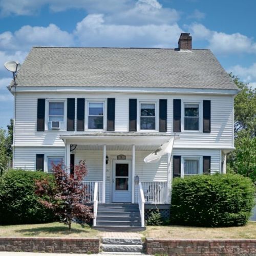 Front street view | classic maine home