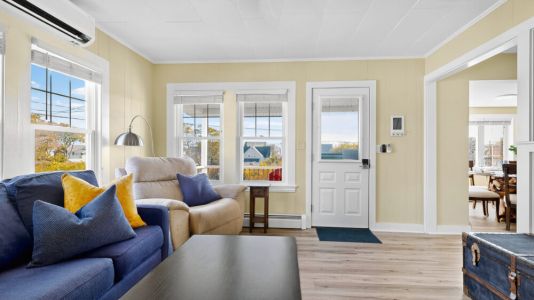 9a430ef4 b70a 4be5 b2c6 d738fde40ba7 34797b03