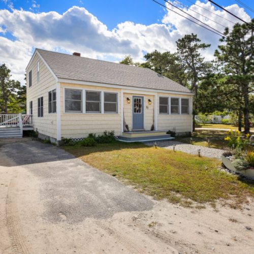 Ample driveway parking
