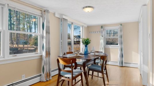 8234c695 1d19 40e0 9fd8 06b1d32d73e7 45300336