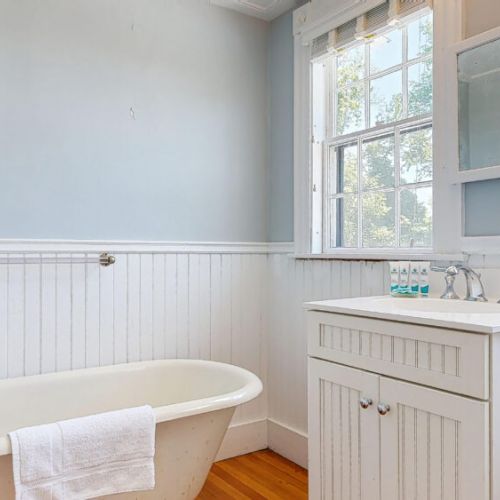 Tub | toilet | first floor