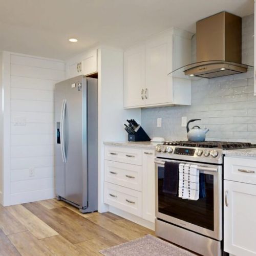 Fridge | stove | oven | microwave | tea kettle