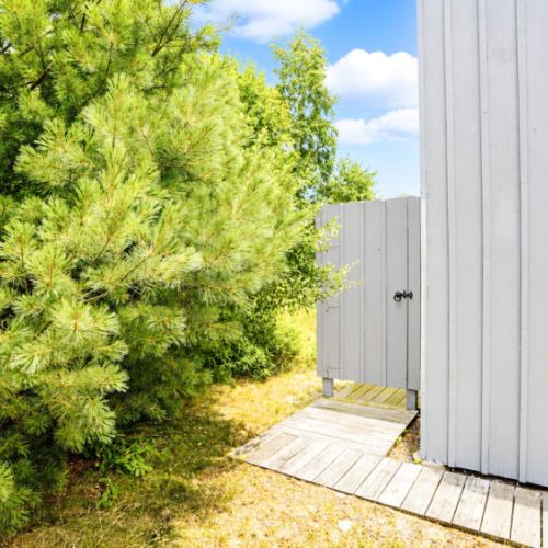 Outdoor shower for the in law suite
