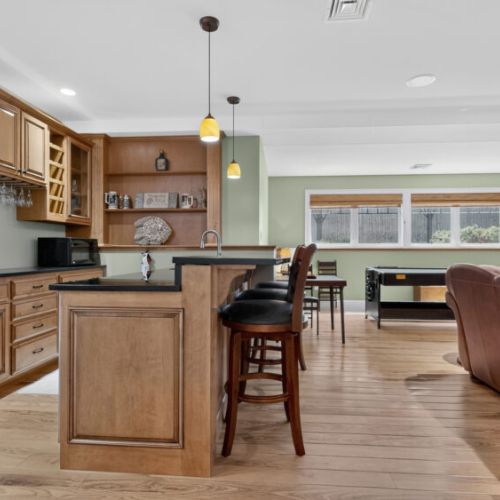 Bottom floor | entertainment space