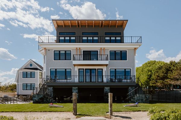 Tidal house + beach haven