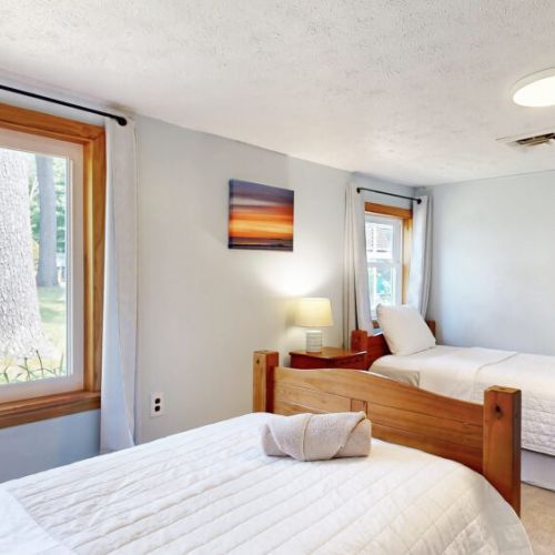 2 twin beds