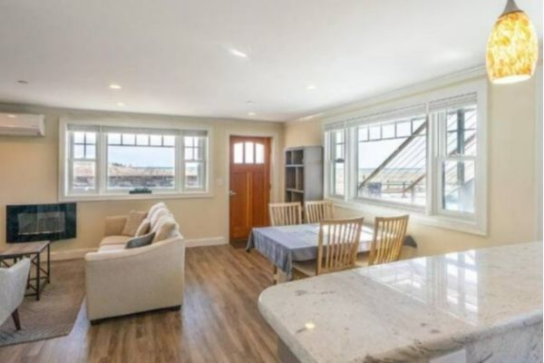 Lighthouse Suites #9