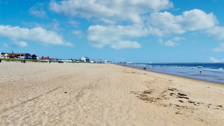 7 miles of the sandy shore