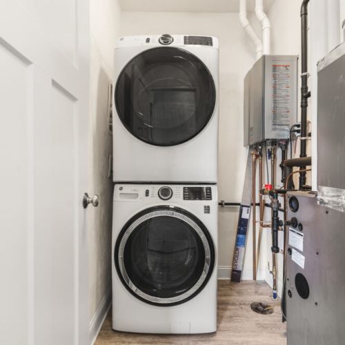 Stacked washer/dryer