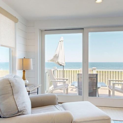 Reading nook | ocean view