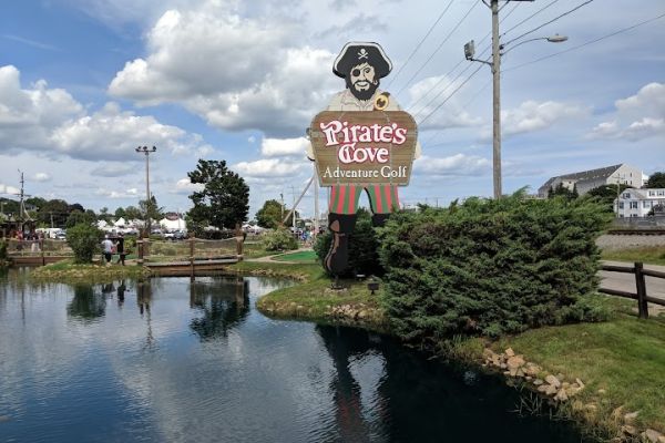 Pirate’s cove adventure golf