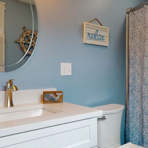 Full bathroom| newly renovated