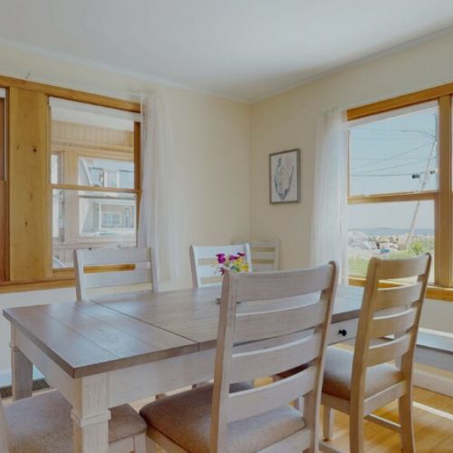 Dining room| ocean views