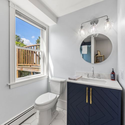 Full bathroom | 1st floor