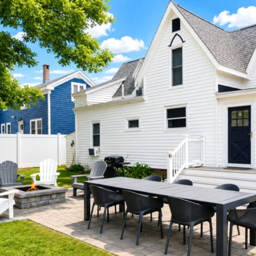 Large outdoor space available in front of unit a
