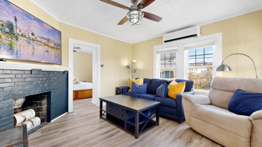 3e0c9a09 5b28 48d3 a9c1 a49ccde3df90 d1d1f3b6