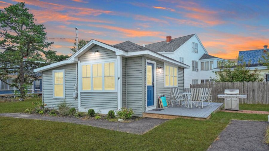 Visual representation of the exterior of Nautical View at Dusk