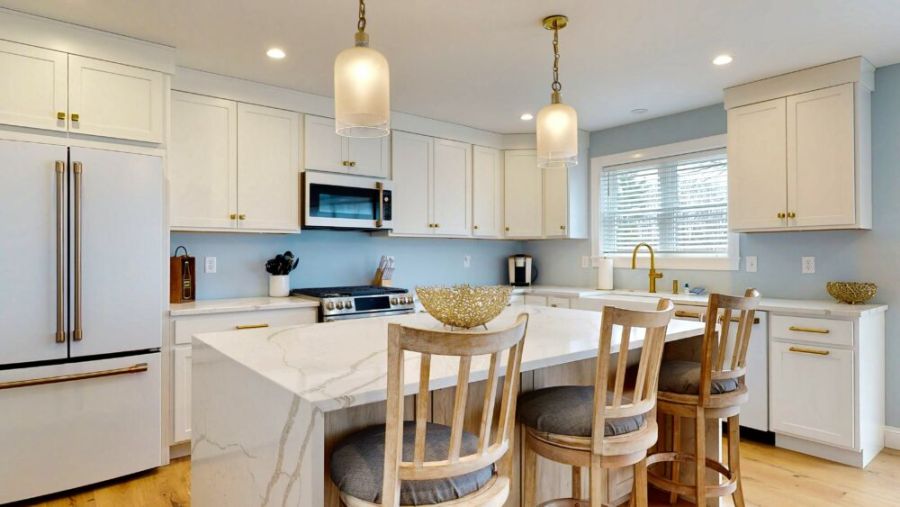 Island Seating | New Kitchen