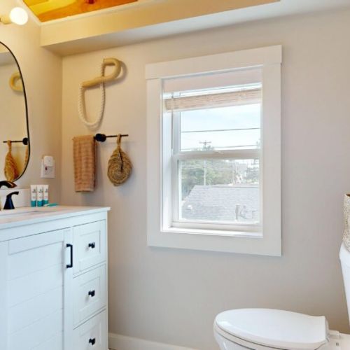 Full Bath | Standing Shower