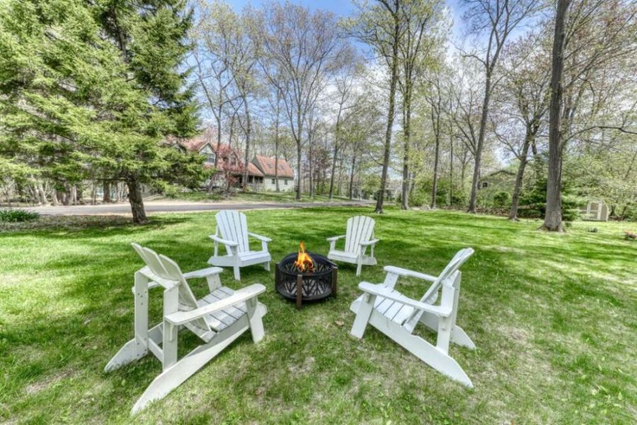Firepit available in yard