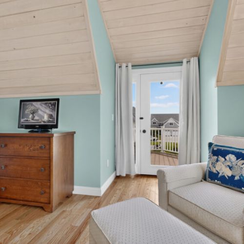 Private deck in primary bedroom