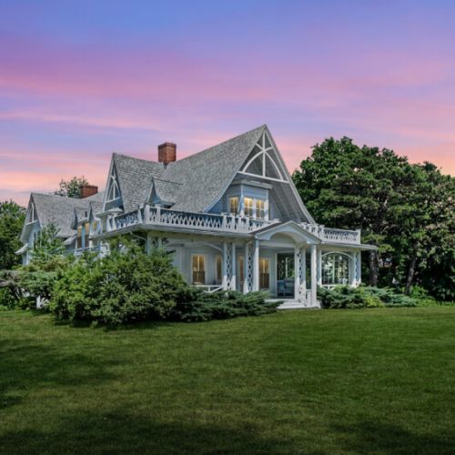 Visual representation of seven gables at dusk