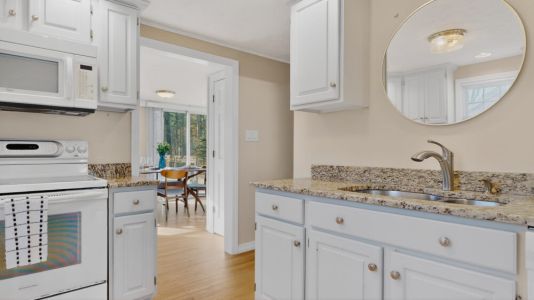 3b6f7432 80b4 478d 89e1 63a1c4588243 e72056f9