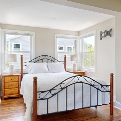 Queen bed