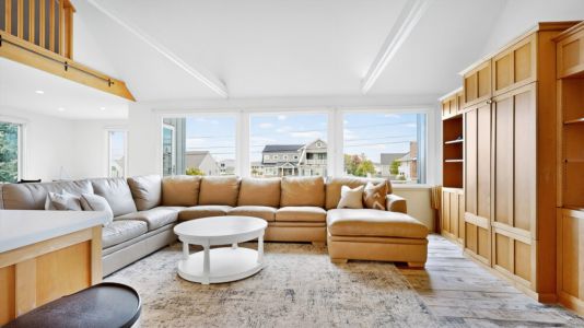 b160a4bc 5c86 4c5c b7c7 e9bf256fd07a f704a395