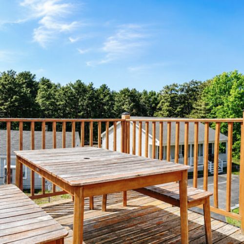 Outdoor seating for 5