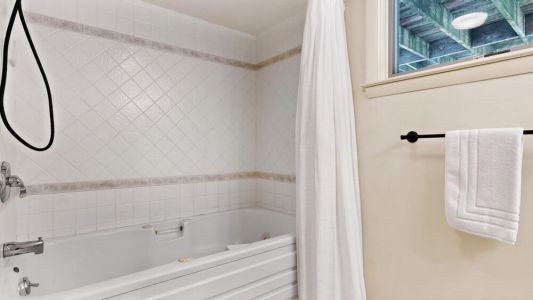 C97b0428 674b 4638 8fa2 2de31a448fbd f8cebf56