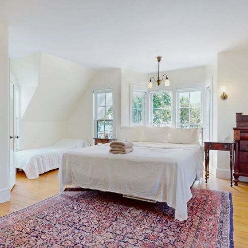 King bed | 2nd floor