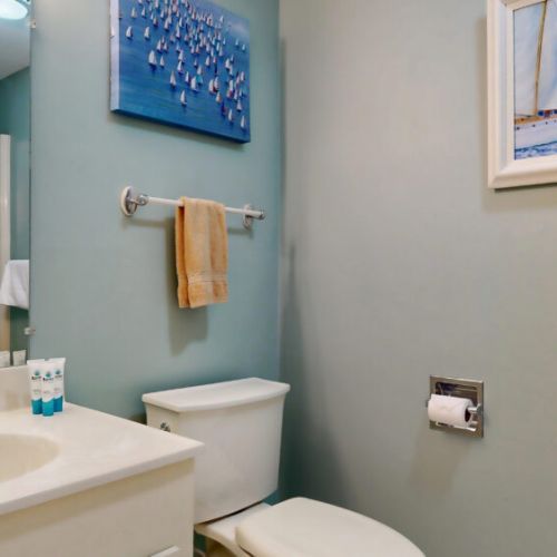 Full bathroom | stand up shower
